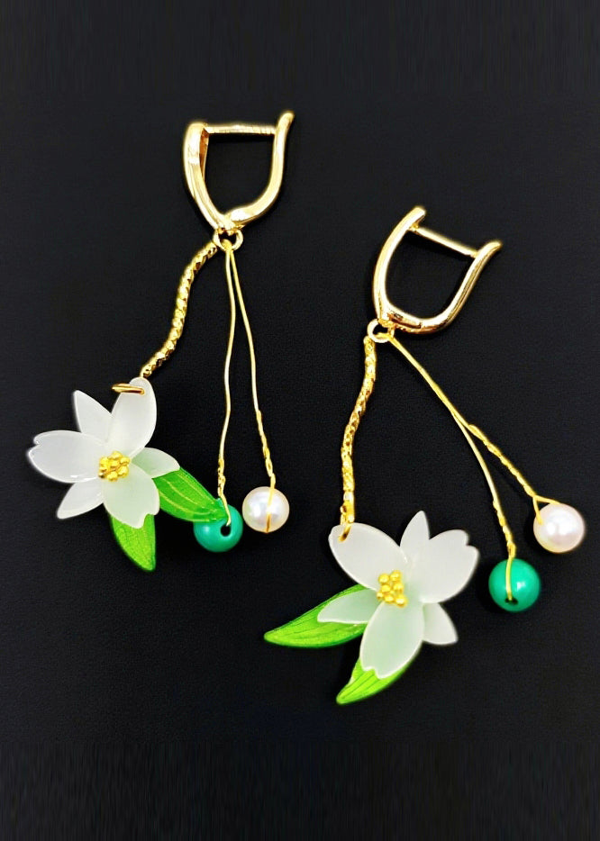 Vintage White Flower Tasseled Acrylic Drop Earrings