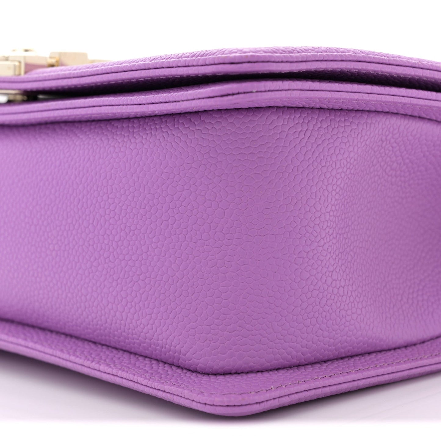 Caviar Quilted Medium Boy Flap Purple