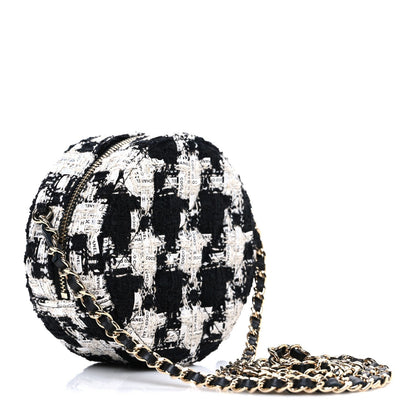 Tweed Quilted Round Clutch With Chain Black Ecru White