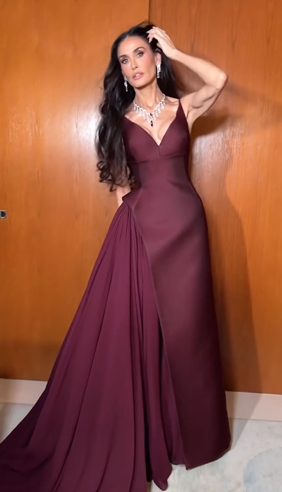 Sexy Deep V Sling Stitching Ruffle Solid Color Dress