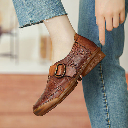 Women Retro Leather Bickled Flat Casual Shoes
