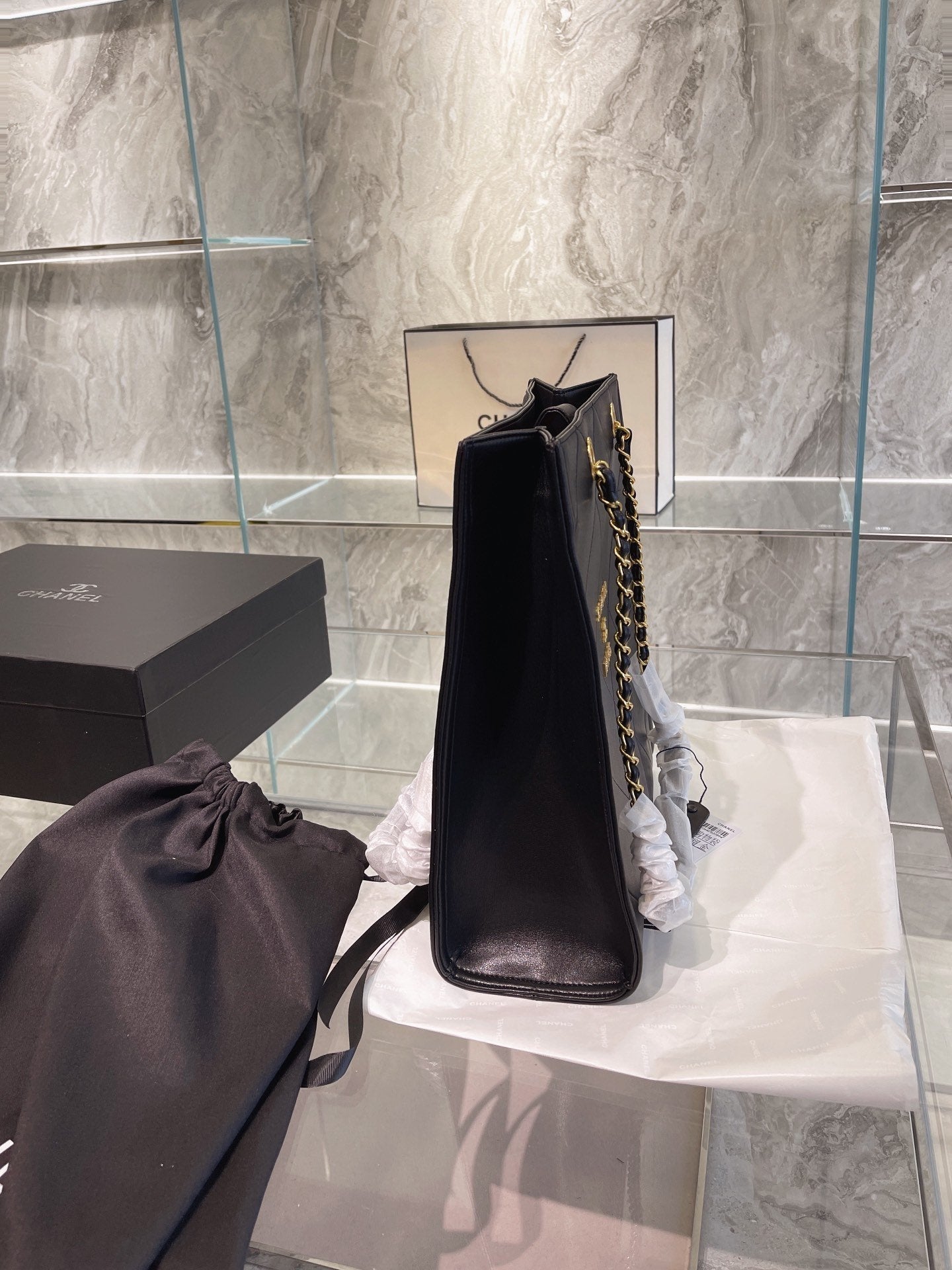 CHANEL SHOPPING BAG