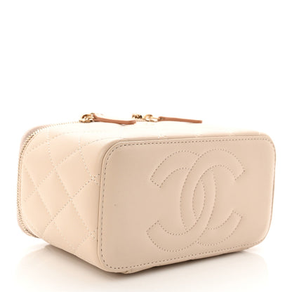 Lambskin Quilted Small Top Handle Vanity Case With Chain Ecru Dark Beige