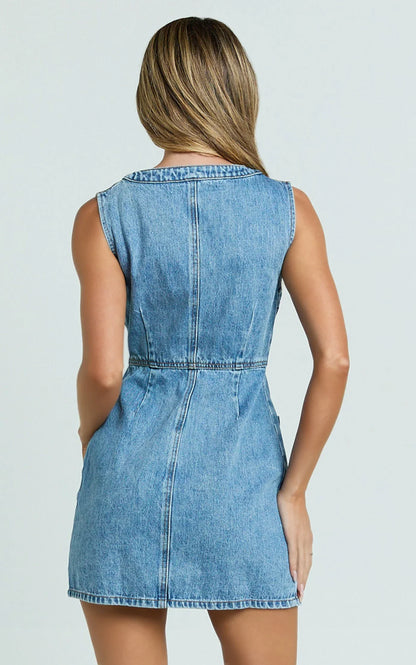 Stephanie Mini Dress - Scoop Neck Pocket Detail Recycled Denim Dress In Light Blue Wash