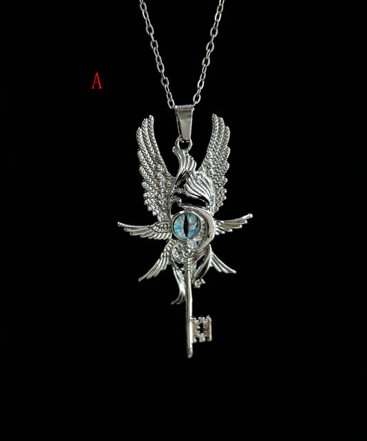 Light Luxury Design Metal Pendant Necklace