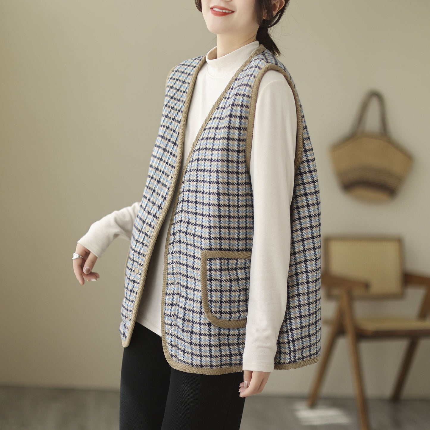 Literary Retro V-Neck Plaid Vest
