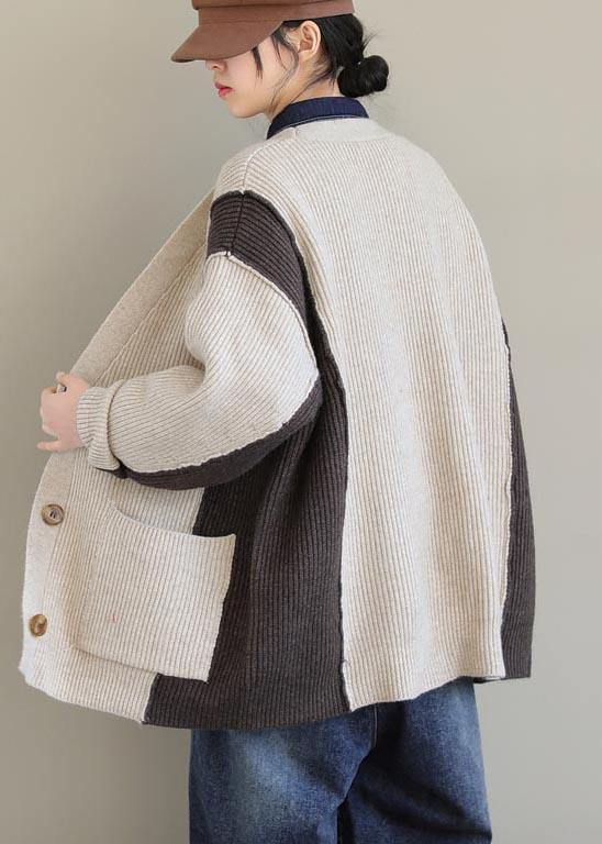 Aesthetic  Beige Knit Tops Plus Size V Neck Button Down Knitted Clothes