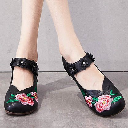 Women Vintage Floral Embroidery Leather Casual Shoes