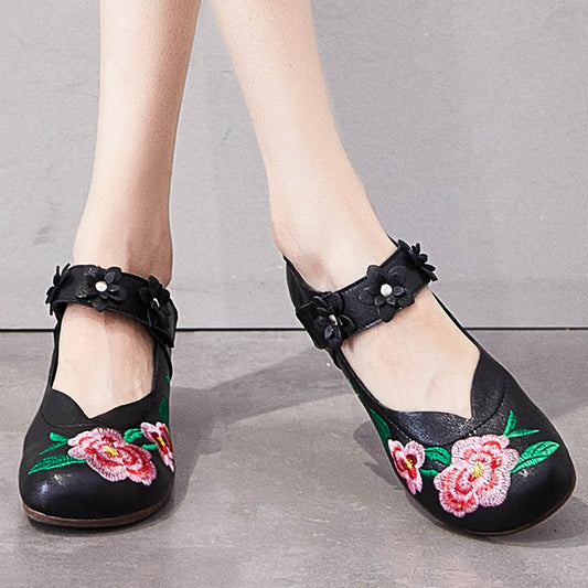 Women Vintage Floral Embroidery Leather Casual Shoes