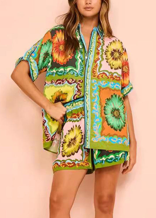 Green Shorts Printed With Chrysanthemum And Two Pieces Set Short Sleeve