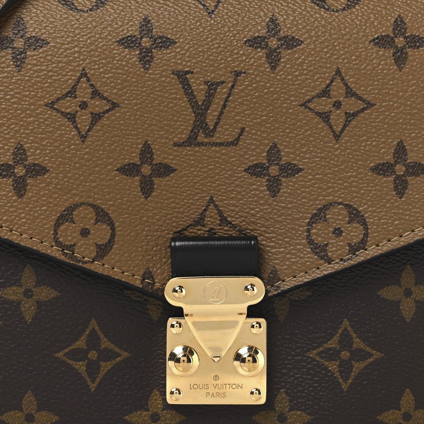 Reverse Monogram Pochette Metis