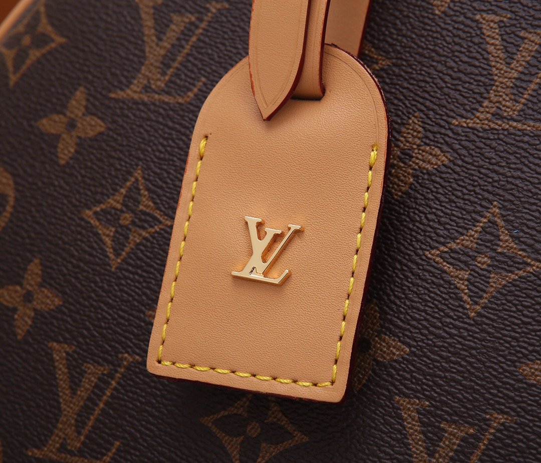 Handbags Louis Vuitton LV Boite Chapeau Souple MM