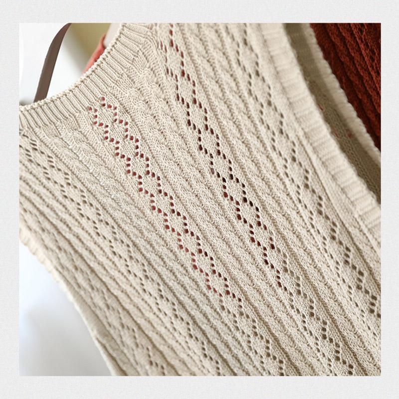 V-neck Hollowed Retro Sweater Vest