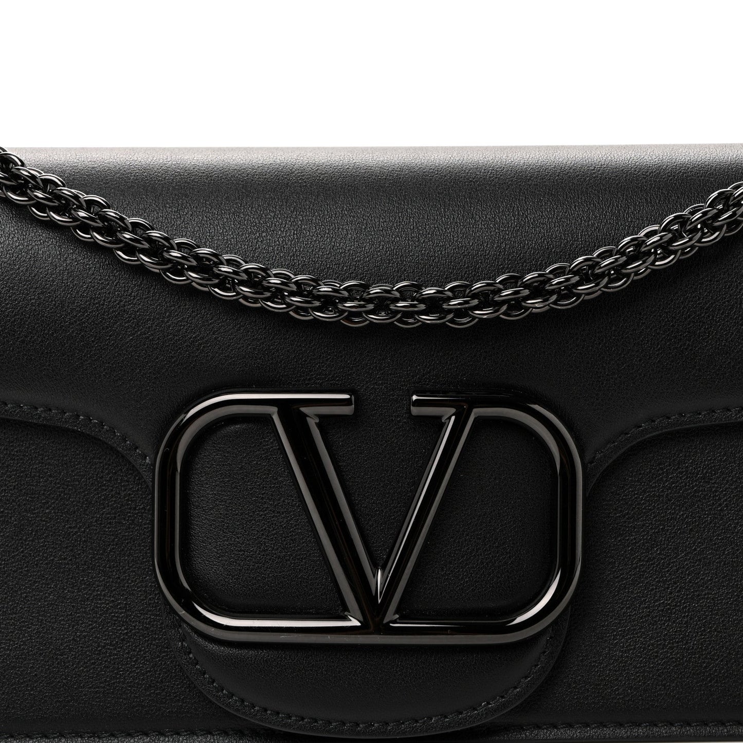 Calfskin Monochrome Vlogo Loco Shoulder Bag Black