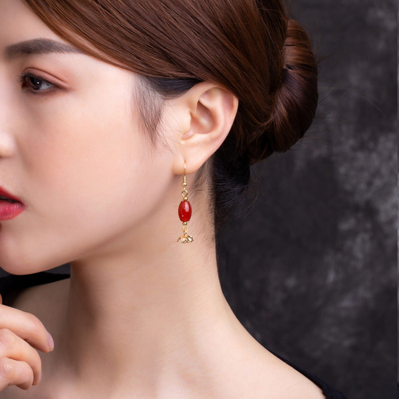 Retro Simple Small Fresh Earrings