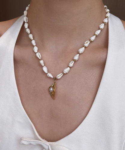 Elegant White Shell Floral Layering Alloy Three Piece Set Pendant Necklace
