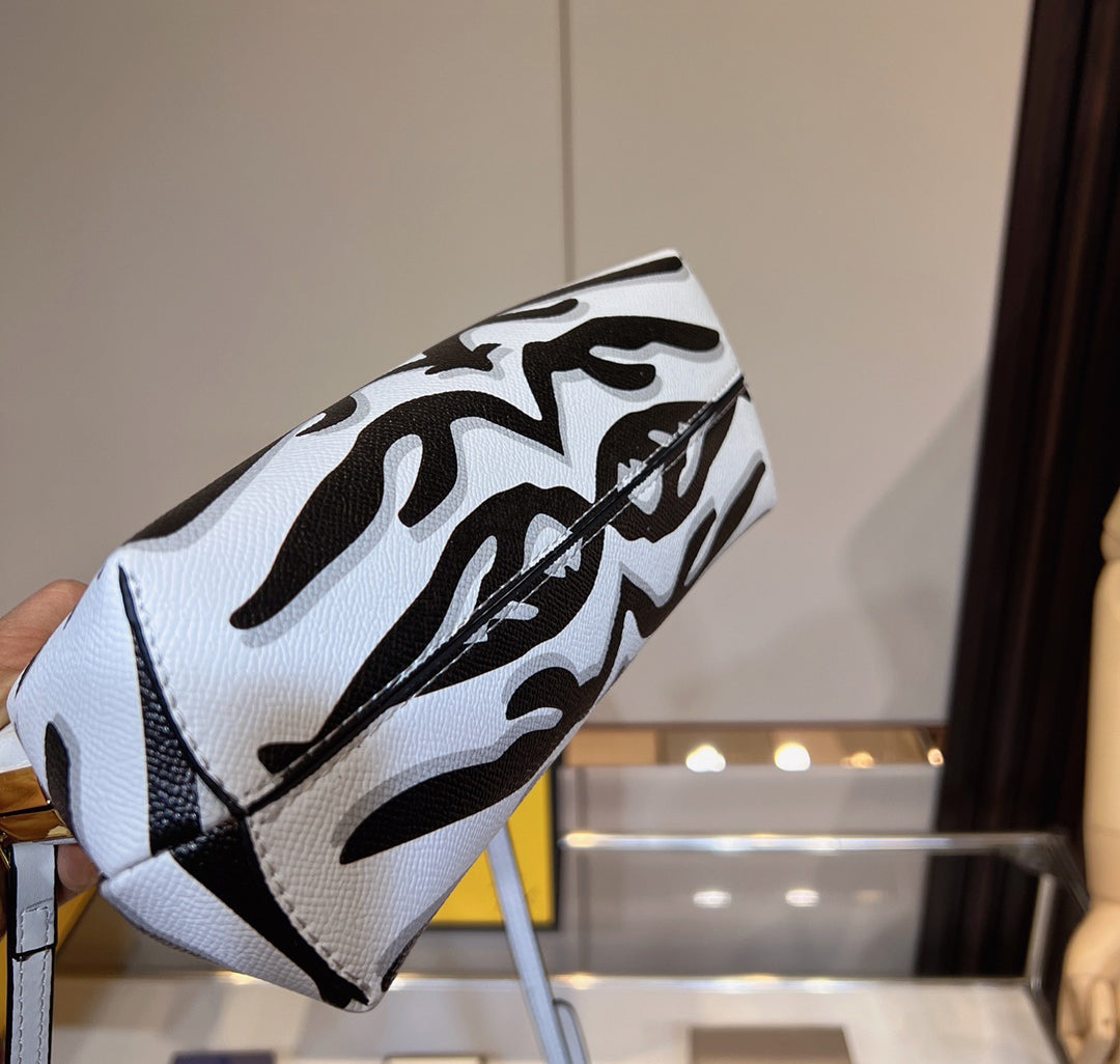FENDI FIRST CLUTCH