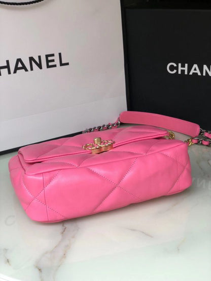 CHANEL Matelasse 19 Chain Shoulder